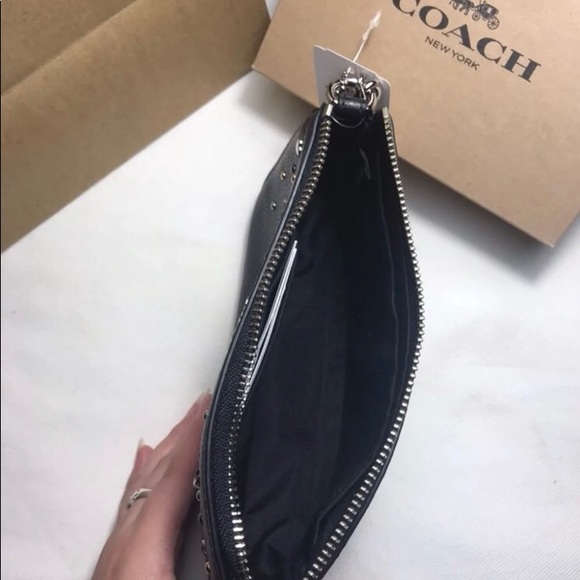 Wristlet Pebbled Leather Wallet - Picture 4 of 4